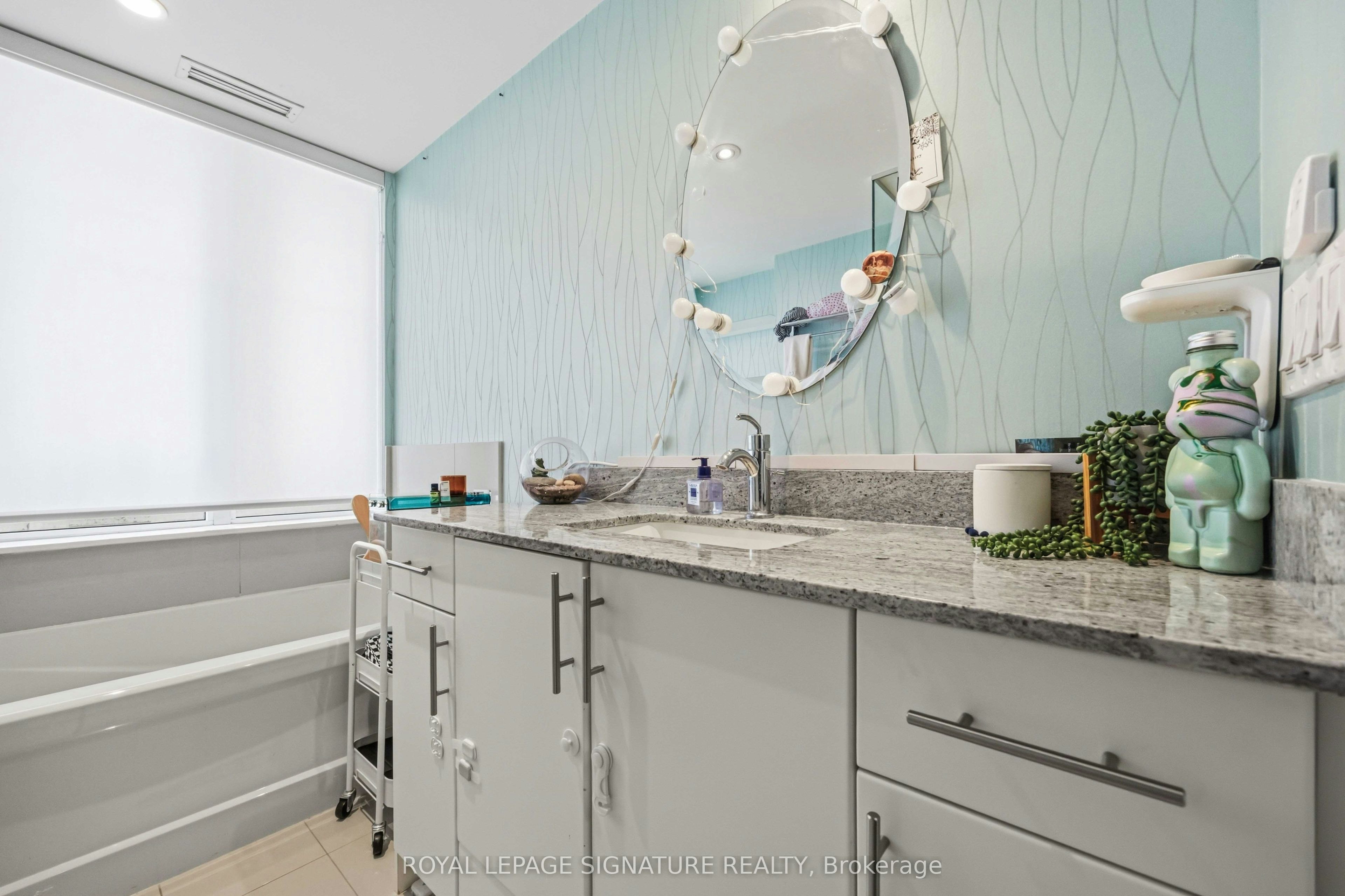 3403-35 Balmuto Street, Toronto, ON, M4Y 0A3 - 18