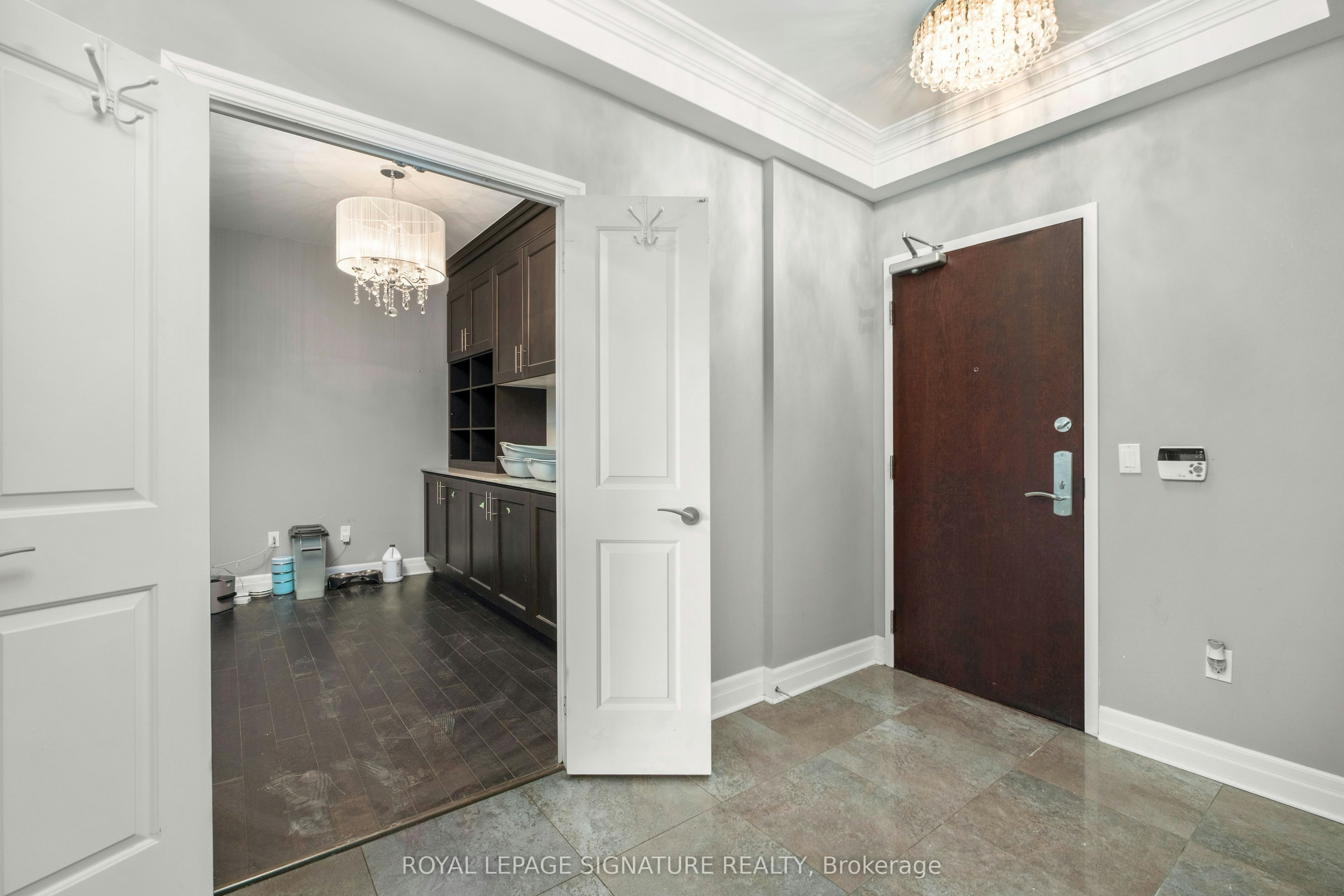 3403-35 Balmuto Street, Toronto, ON, M4Y 0A3