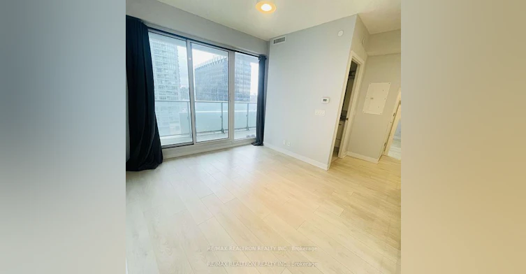 1007-2221 Yonge Street, Toronto, ON, M4S 0B8 - 3