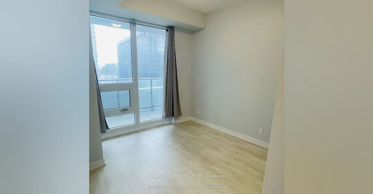 1007-2221 Yonge Street, Toronto, ON, M4S 0B8 - 4