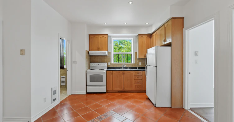 Apt 2-180 Bellwoods Avenue, Toronto, ON, M6J 2P9 - 5