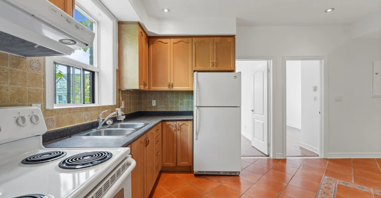 Apt 2-180 Bellwoods Avenue, Toronto, ON, M6J 2P9 - 7