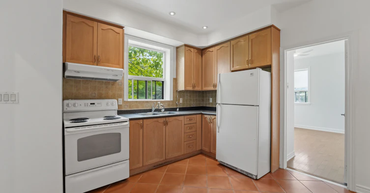 Apt 2-180 Bellwoods Avenue, Toronto, ON, M6J 2P9 - 6