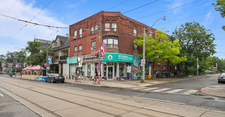 Apt 2-180 Bellwoods Avenue, Toronto, ON, M6J 2P9 - 17