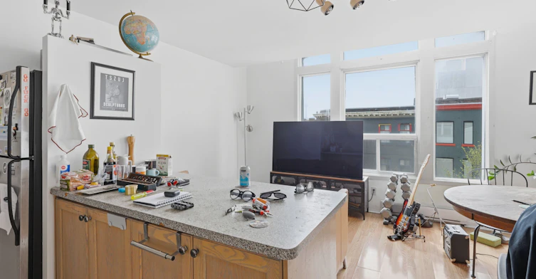 3 Floor-520 Bloor Street W, Toronto, ON, M5S 1Y3 - 4