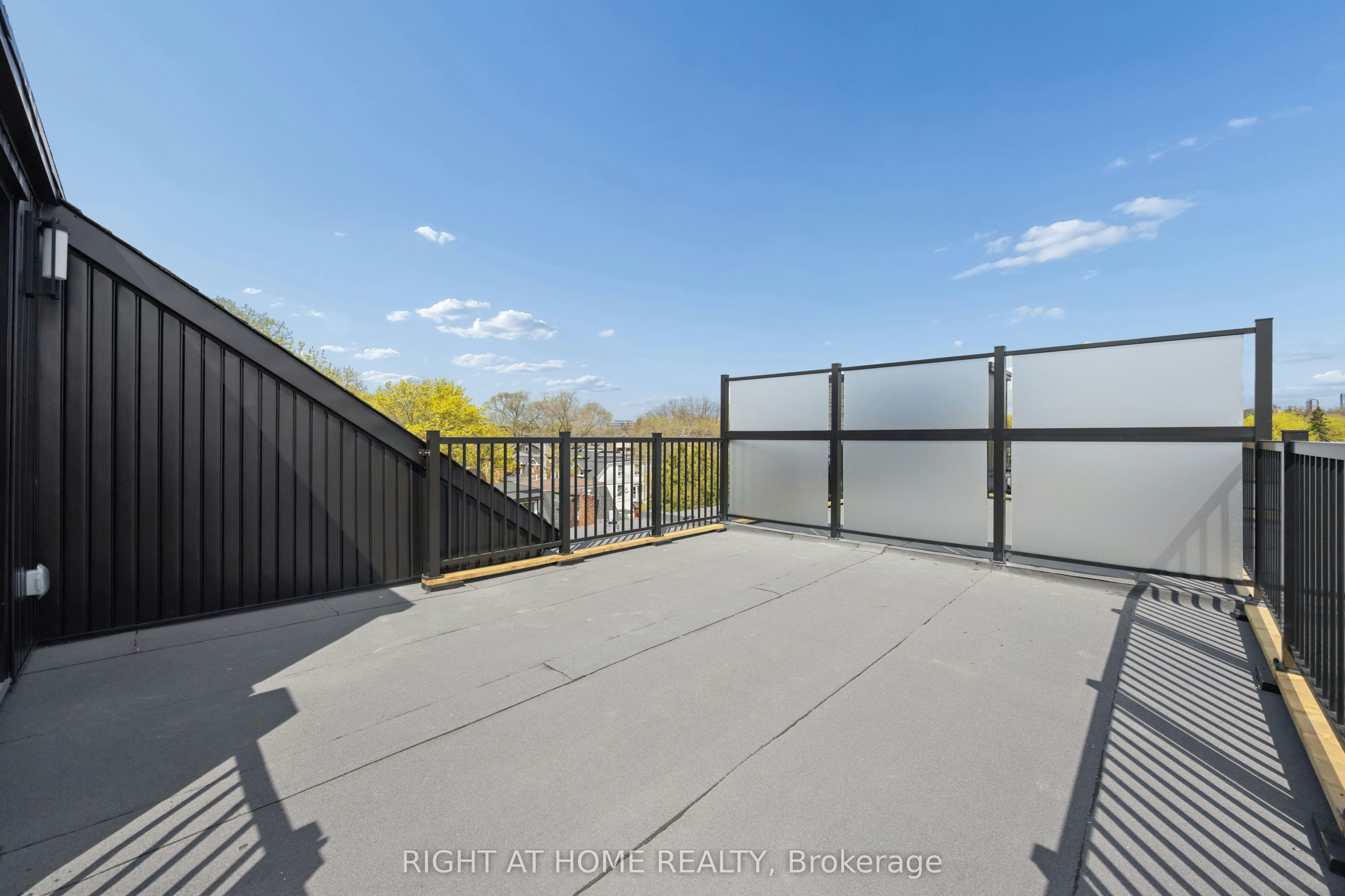 5-91 Barton Avenue, Toronto, ON, M6G 1P7 - 24