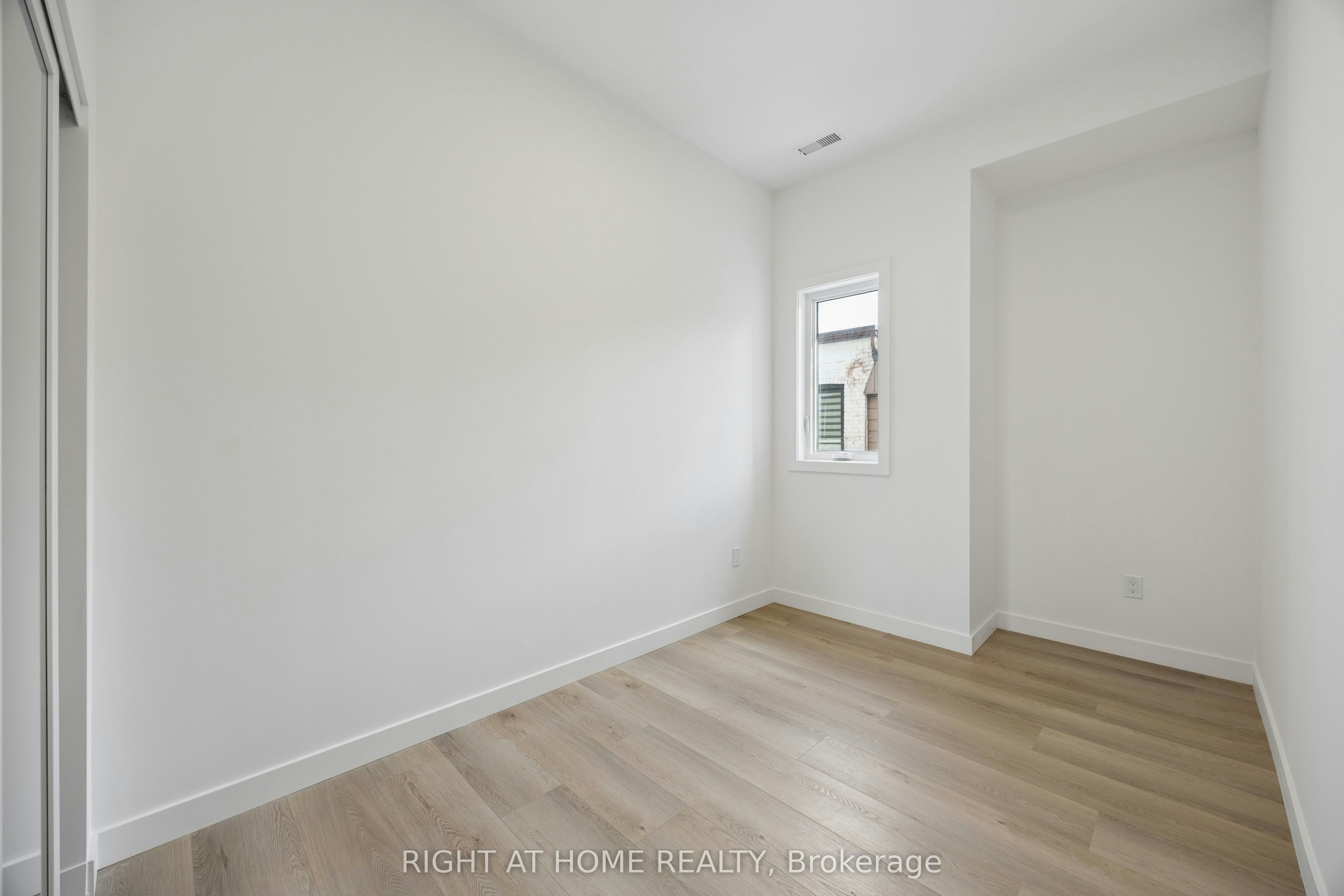 5-91 Barton Avenue, Toronto, ON, M6G 1P7 - 14