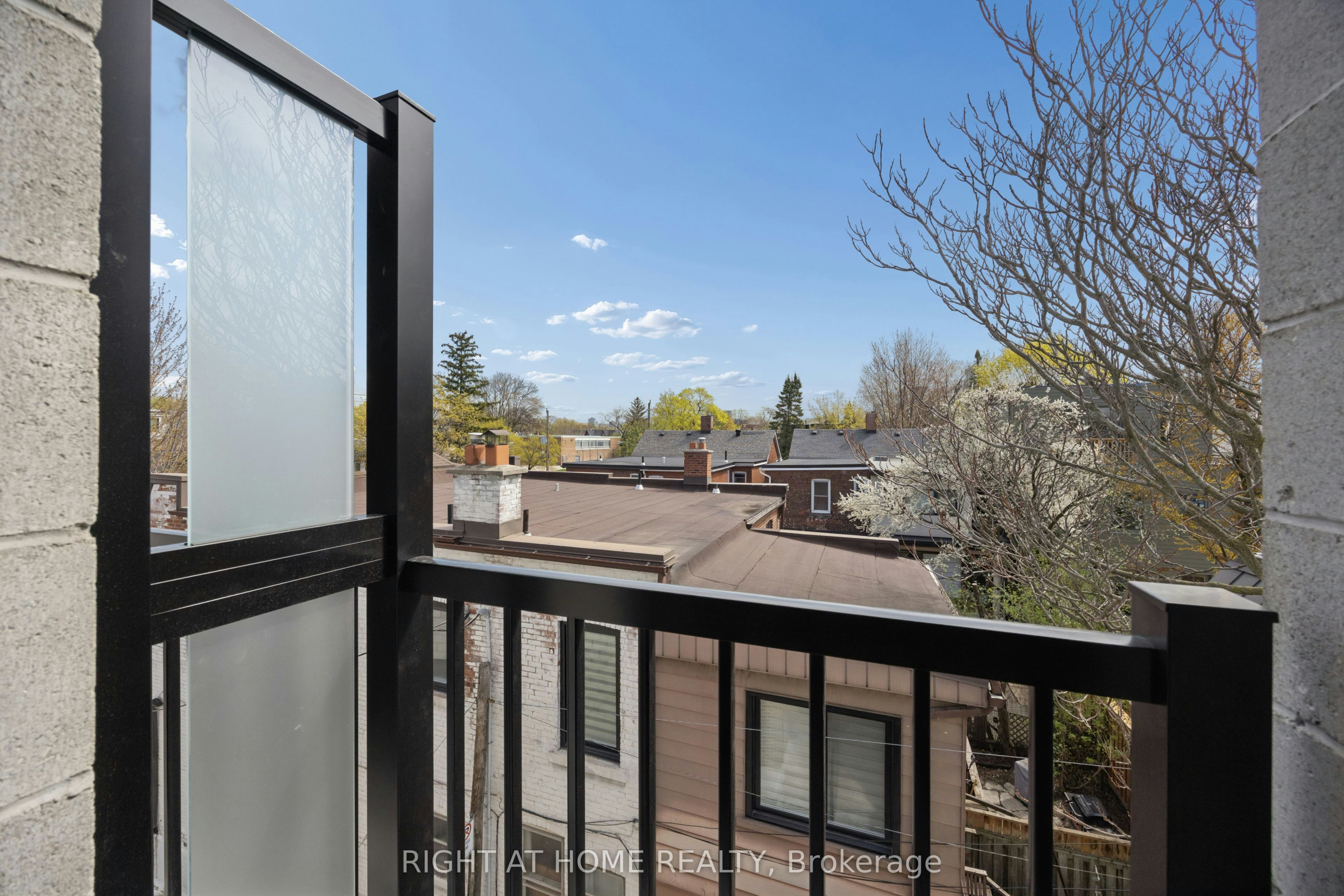 5-91 Barton Avenue, Toronto, ON, M6G 1P7 - 25