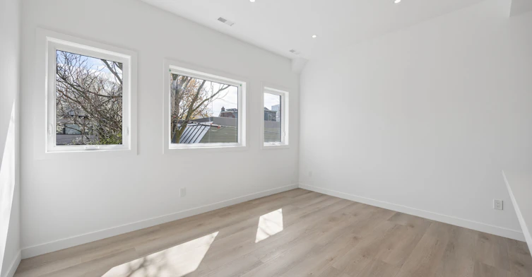 5-91 Barton Avenue, Toronto, ON, M6G 1P7 - 13