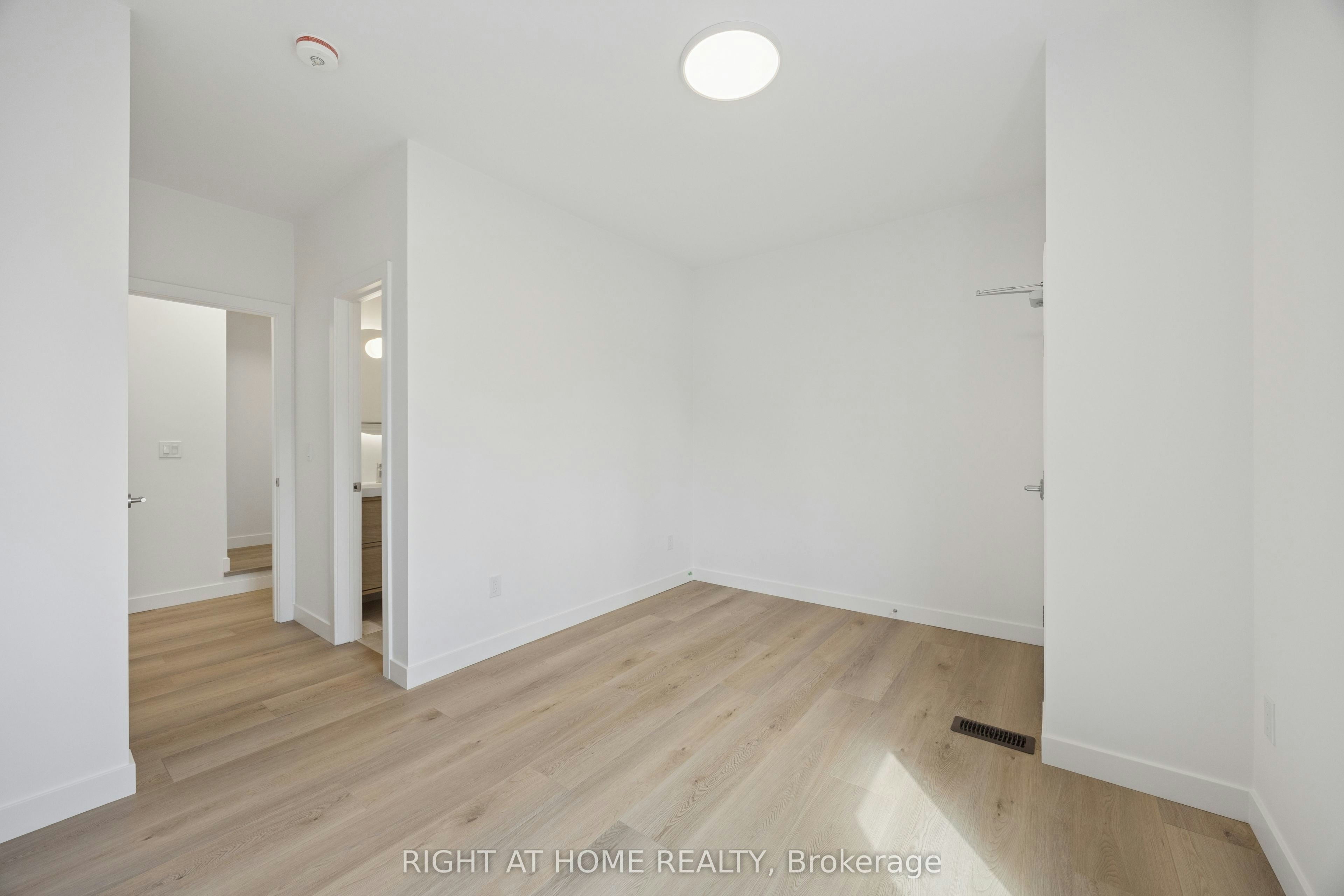 5-91 Barton Avenue, Toronto, ON, M6G 1P7 - 20