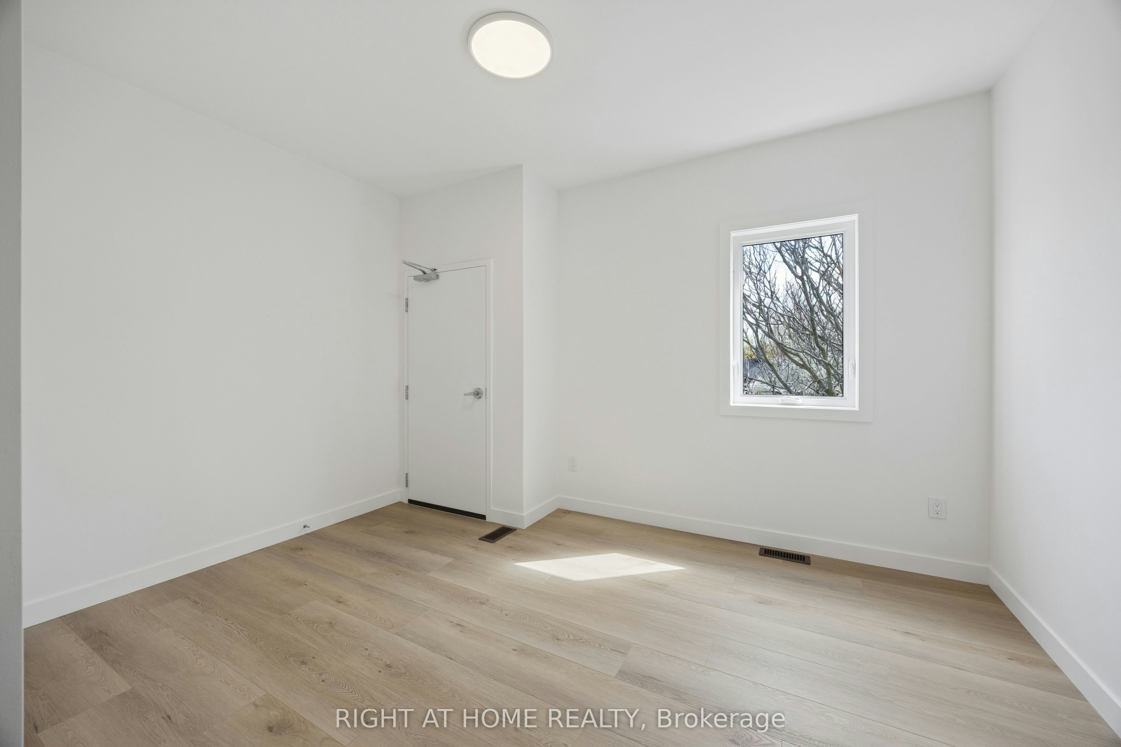 5-91 Barton Avenue, Toronto, ON, M6G 1P7 - 19
