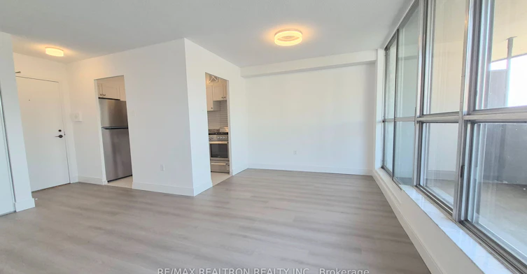 307-21 Vaughan Road, Toronto, ON, M6G 2N2 - 3