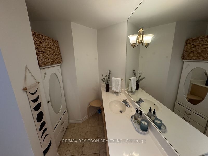 714-980 Yonge Street, Toronto, ON, M4W 3V8 - 13