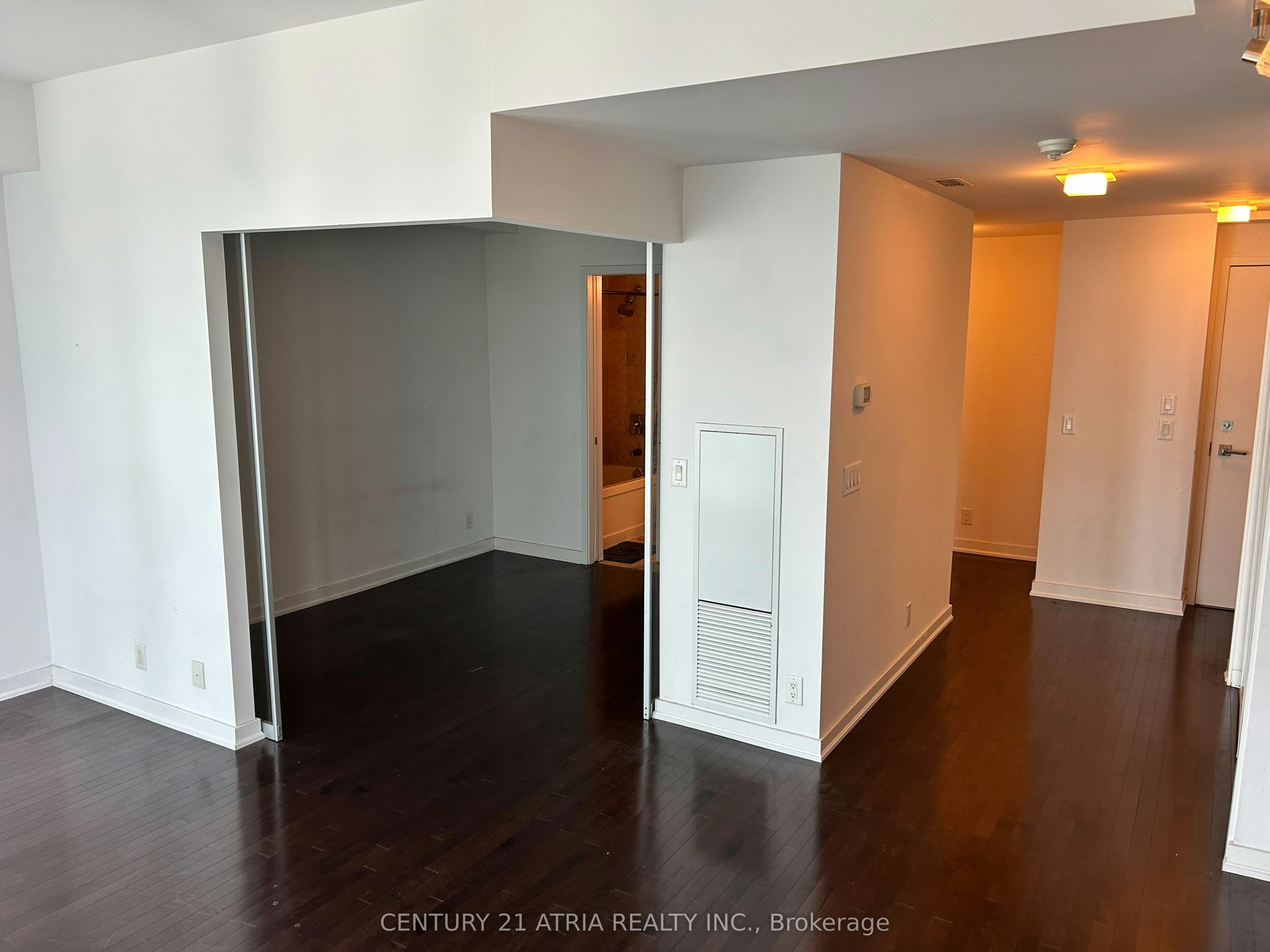 3212-14 York Street, Toronto, ON, M5J 0B1 - 6