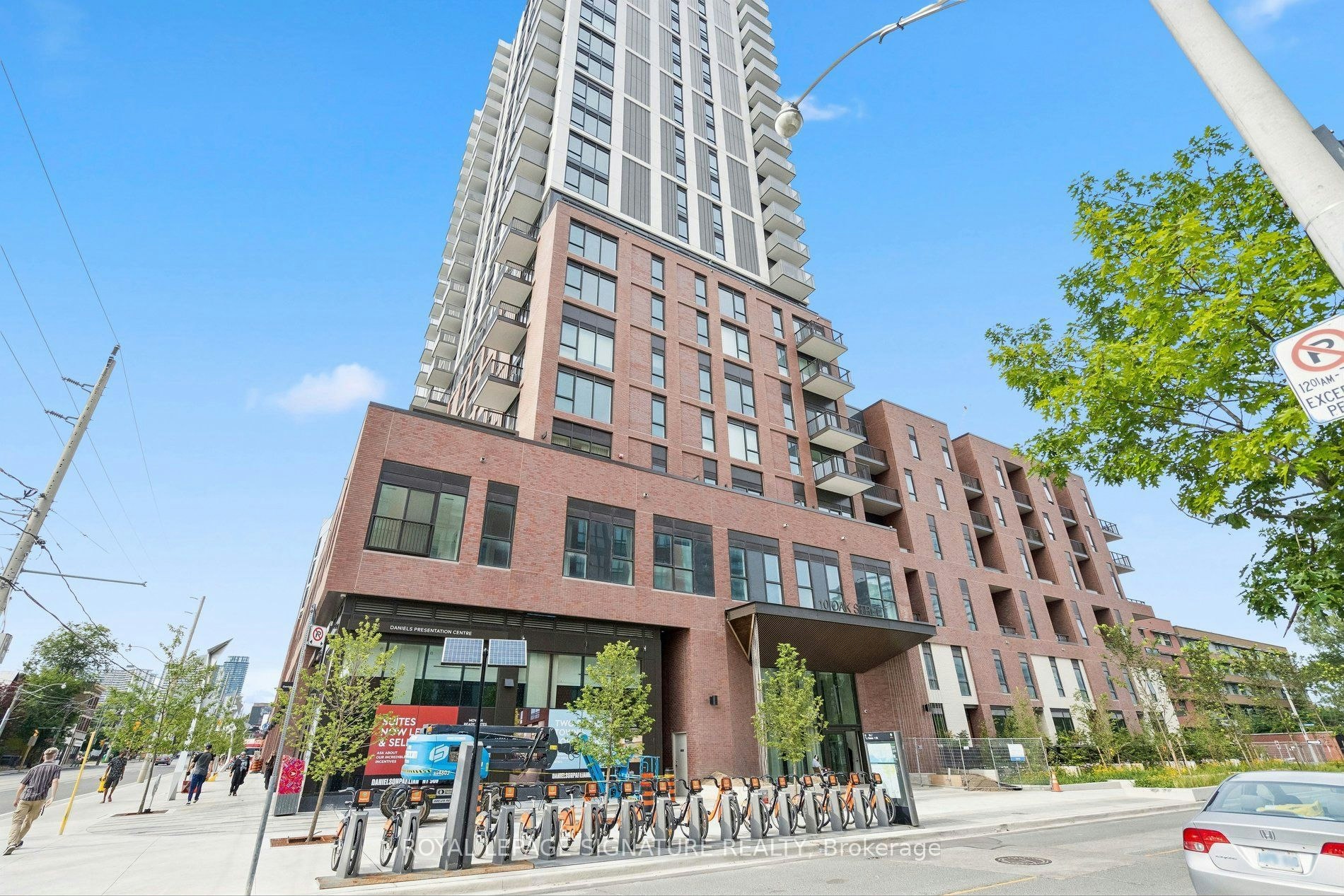2103-10 Oak Street, Toronto, ON, M5A 0Z1