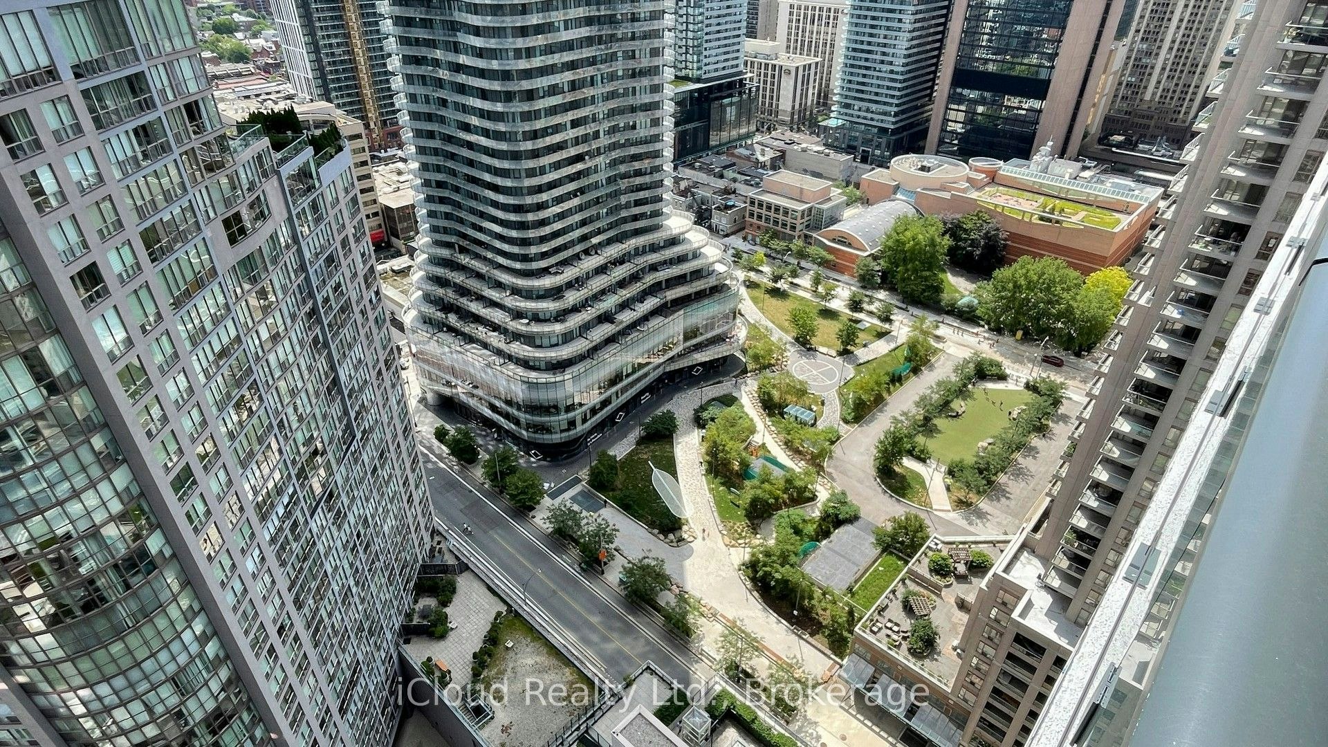 2818-955 Bay Street, Toronto, ON, M5S 2A2 - 34