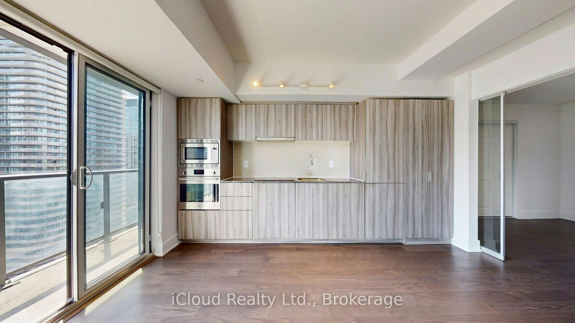 2818-955 Bay Street, Toronto, ON, M5S 2A2 - 8