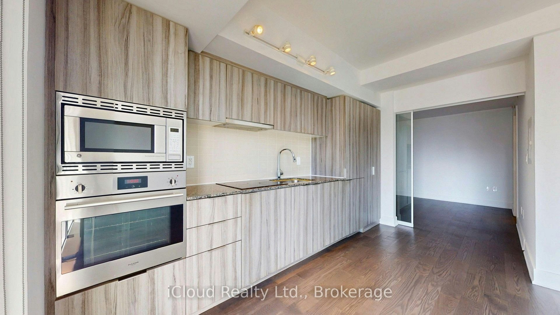 2818-955 Bay Street, Toronto, ON, M5S 2A2 - 10