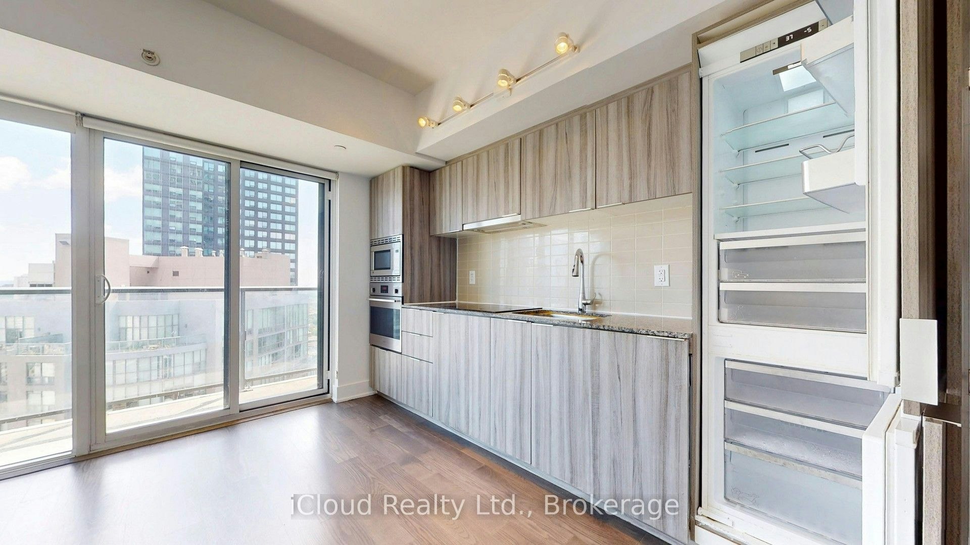 2818-955 Bay Street, Toronto, ON, M5S 2A2 - 9