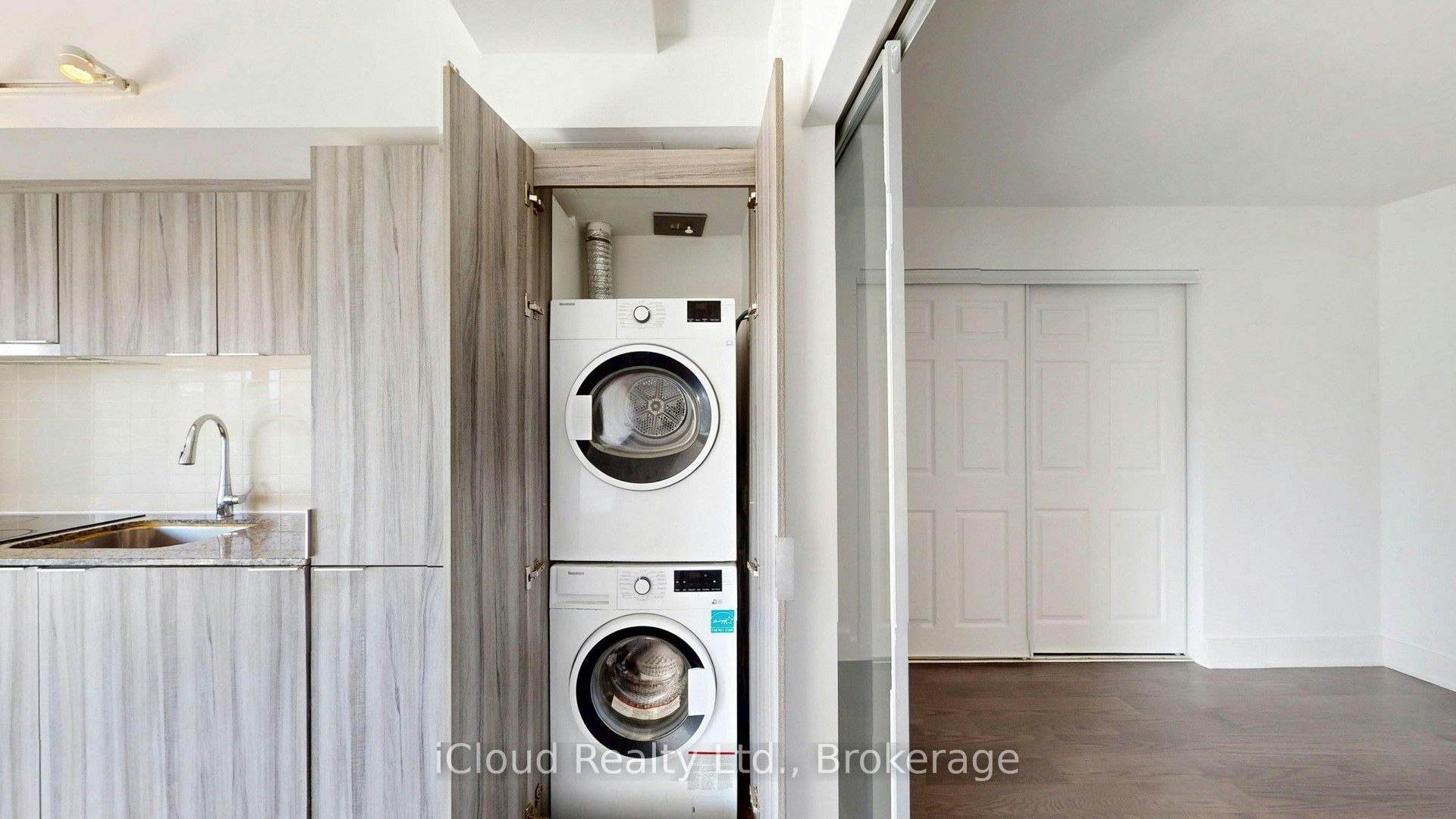 2818-955 Bay Street, Toronto, ON, M5S 2A2 - 27