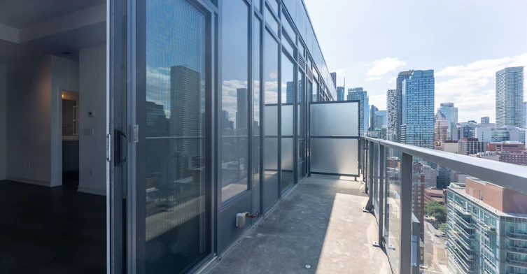PH01-105 George Street, Toronto, ON, M5A 0L4 - 9