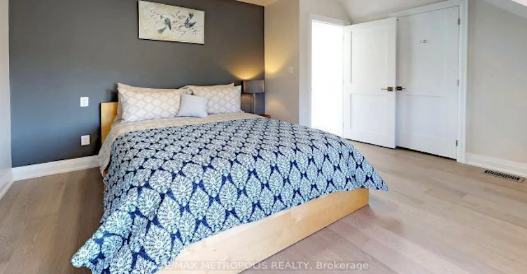 2nd & 3rd Floor-41 Beatrice Street, Toronto, ON, M6J 2T2 - 10