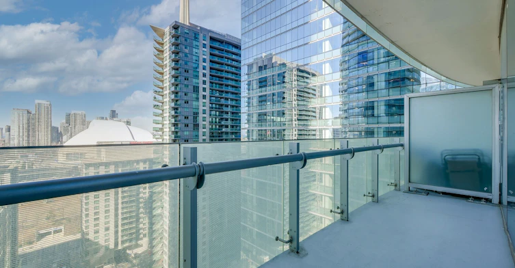 1807-14 York Street, Toronto, ON, M5J 0A6 - 17