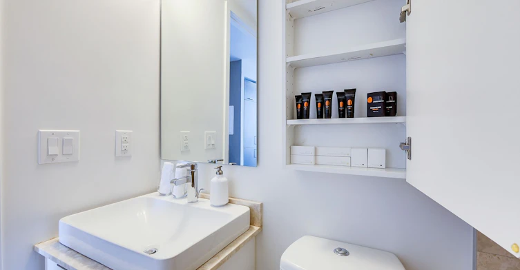 1807-14 York Street, Toronto, ON, M5J 0A6 - 13