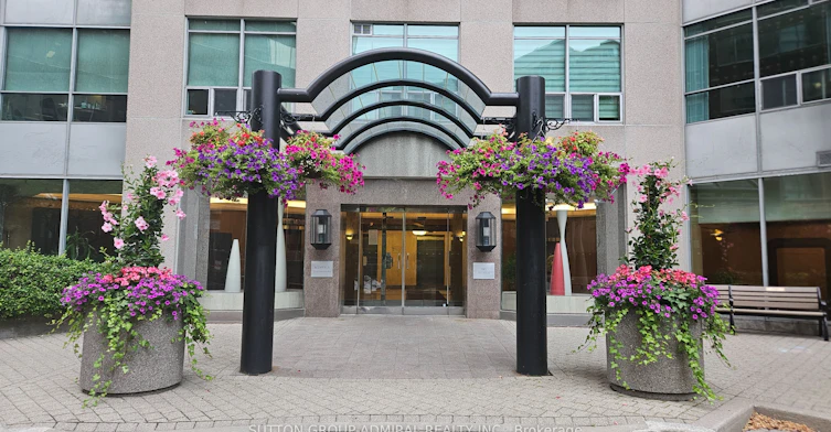 517-942 Yonge Street, Toronto, ON, M4W 3S8 - 2