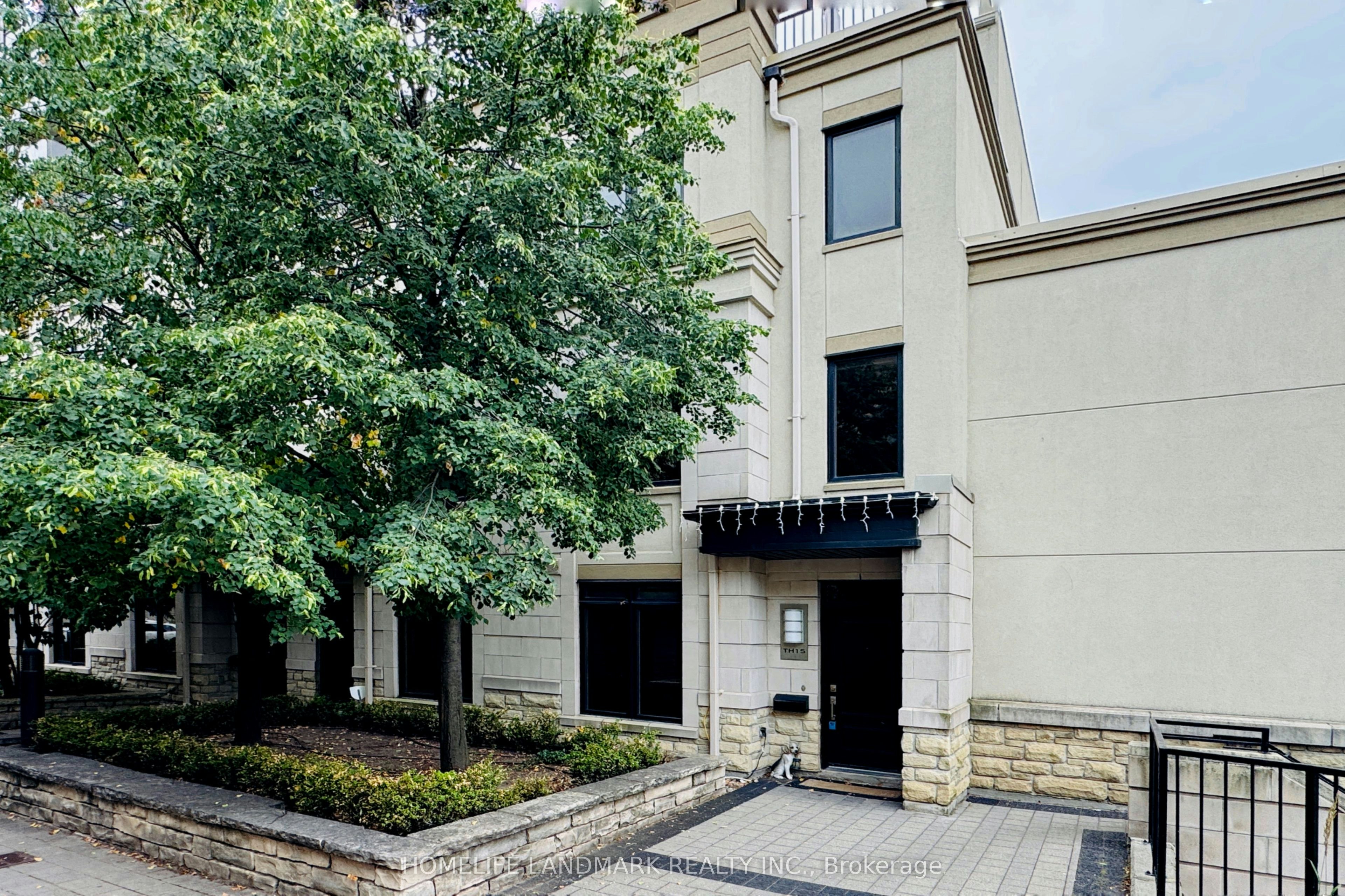 15-7 Oakburn Crescent, Toronto, ON, M2N 2T5