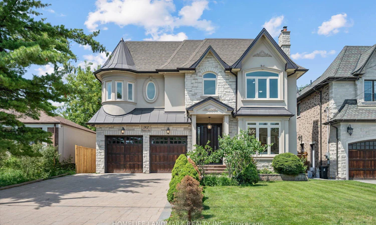 92 Caines Avenue