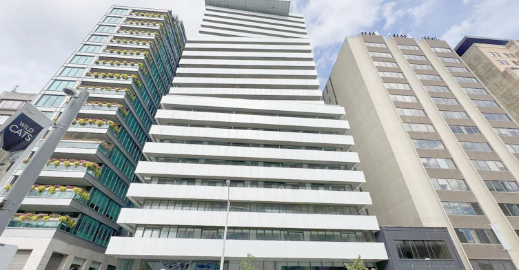 2801-200 Bloor Street W, Toronto, ON, M5S 1T8