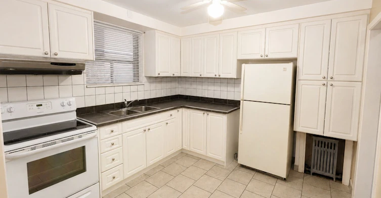 324 Lauder Avenue, Toronto, ON, M6E 3H6 - 2