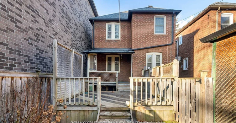 705 Hillsdale Avenue E, Toronto, ON, M4S 1V4 - 4