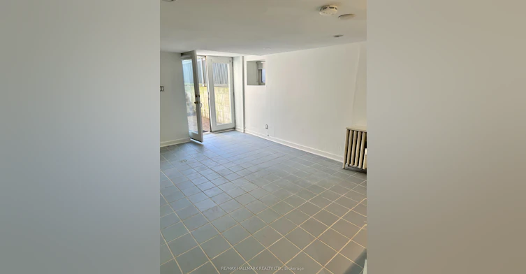 Lower-375 Palmerston Boulevard, Toronto, ON, M6G 2N5 - 9