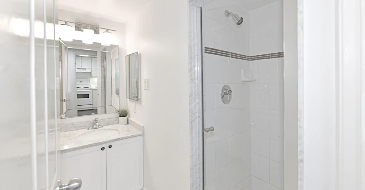 1113-711 Bay Street, Toronto, ON, M5G 2J8 - 13