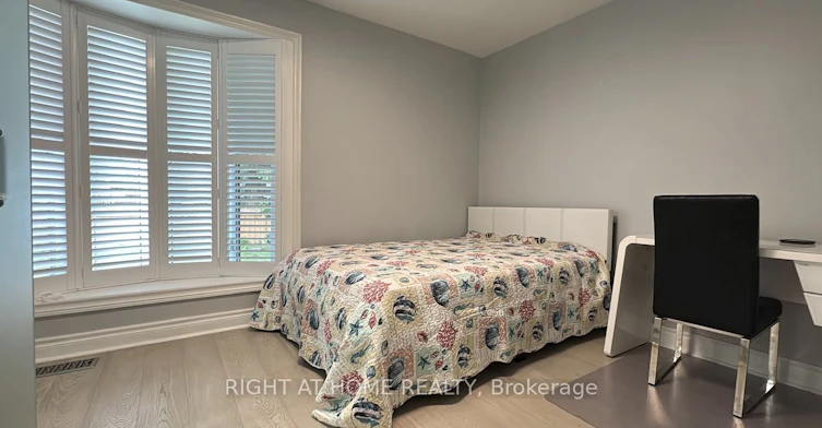 14 Ptarmigan Crescent, Toronto, ON, M3A 1W3 - 2