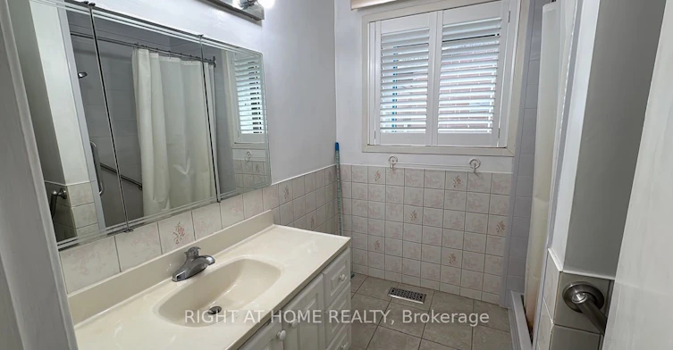 14 Ptarmigan Crescent, Toronto, ON, M3A 1W3 - 5