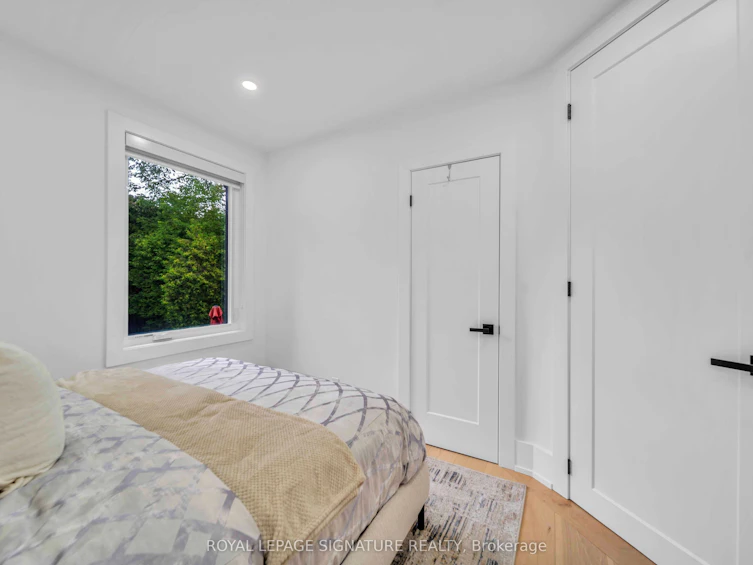 3 Pamcrest Drive, Toronto, ON, M2M 2L9 - 18