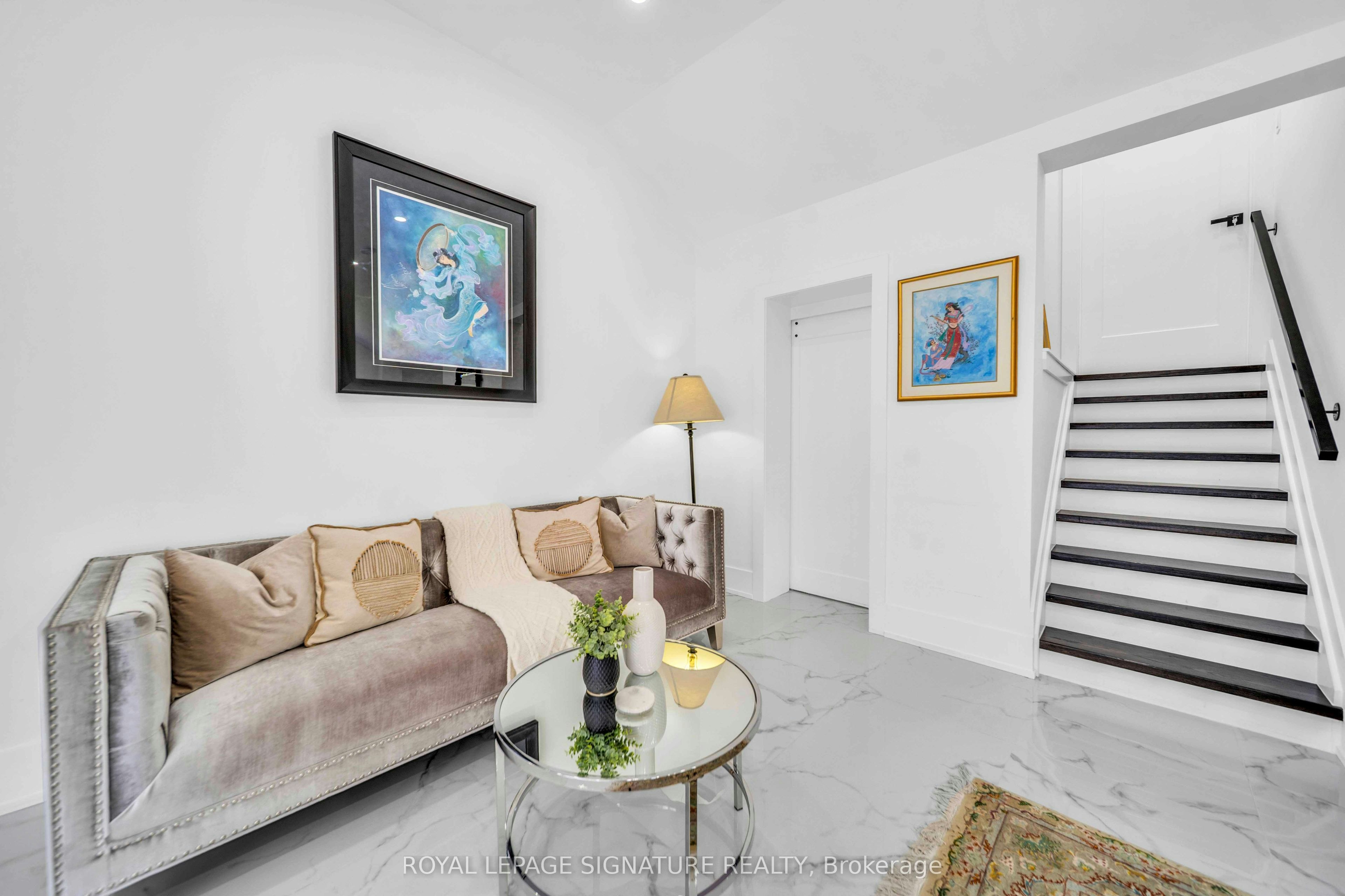 3 Pamcrest Drive, Toronto, ON, M2M 2L9 - 6
