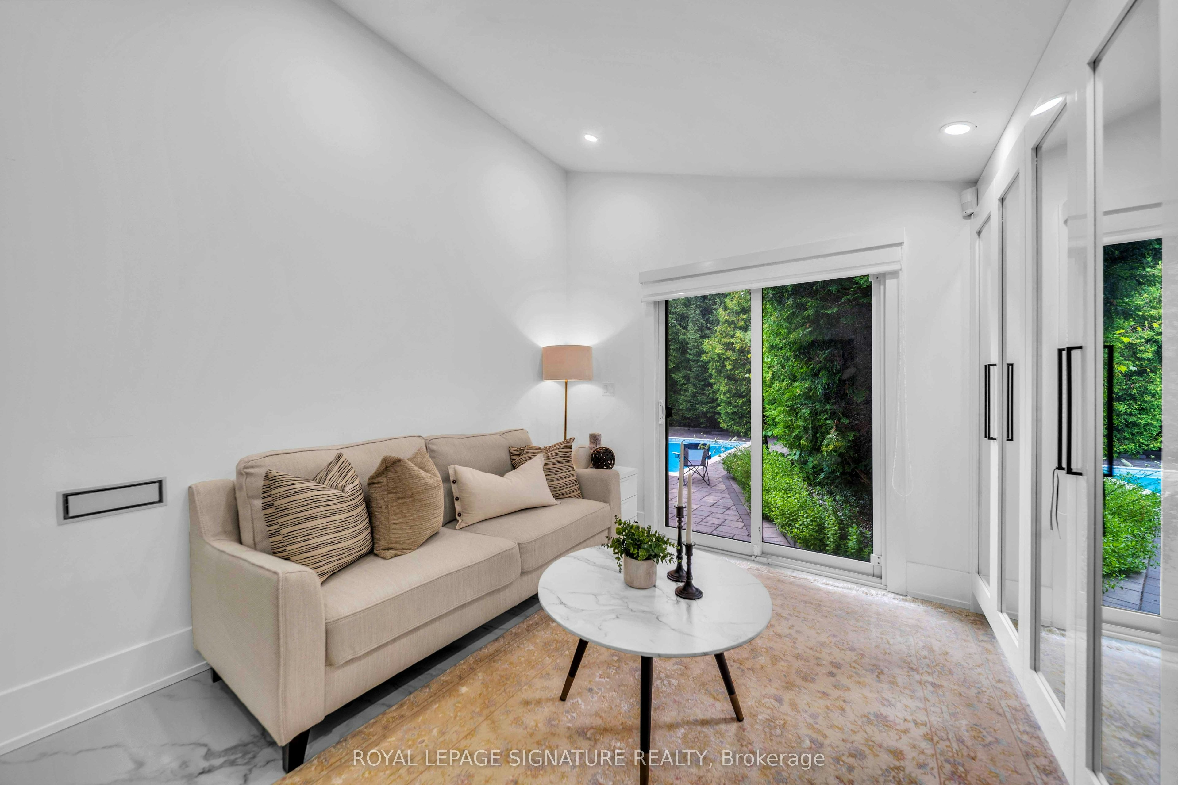 3 Pamcrest Drive, Toronto, ON, M2M 2L9 - 12