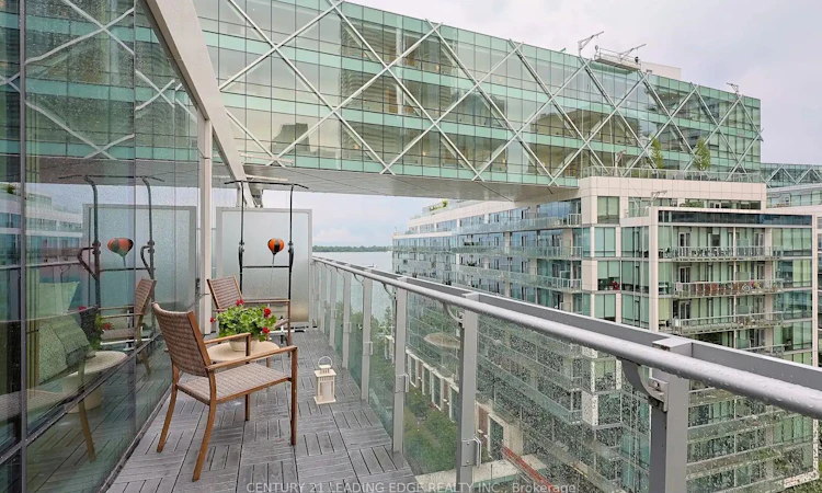 1036-39 Queens Quay E