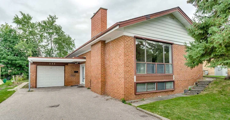 135 Combe Avenue, Toronto, ON, M3H 4K2