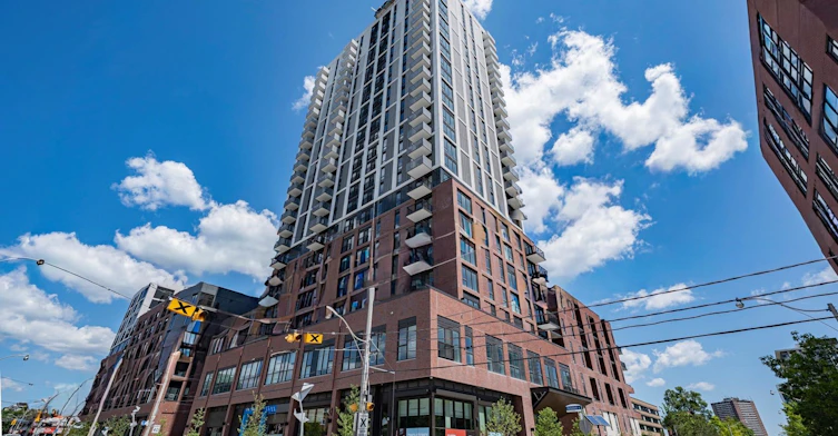 1801-10 Oak Street, Toronto, ON, M5A 0Z1