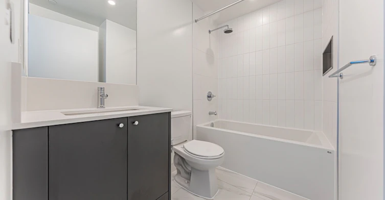 1801-10 Oak Street, Toronto, ON, M5A 0Z1 - 35