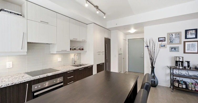 312-30 Nelson Street, Toronto, ON, M5V 0H5 - 9