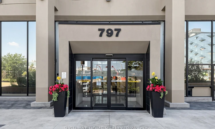 1104-797 Don Mills Road