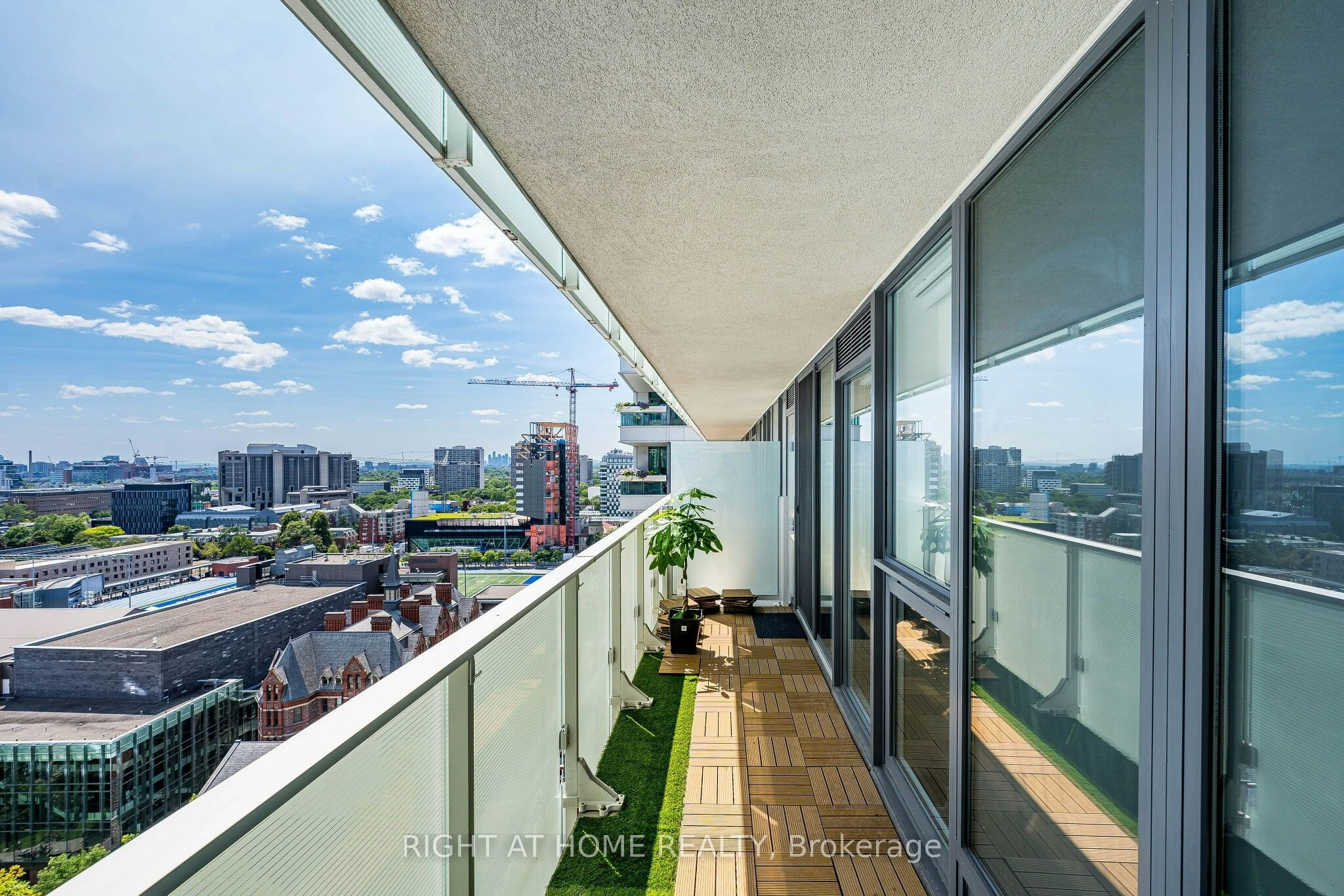 1604-200 Bloor Street W, Toronto, ON, M5S 0B1 - 33