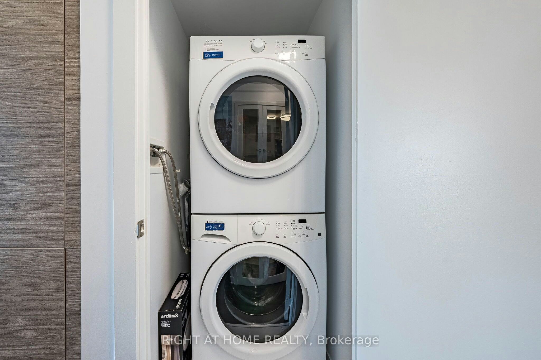 1604-200 Bloor Street W, Toronto, ON, M5S 0B1 - 31