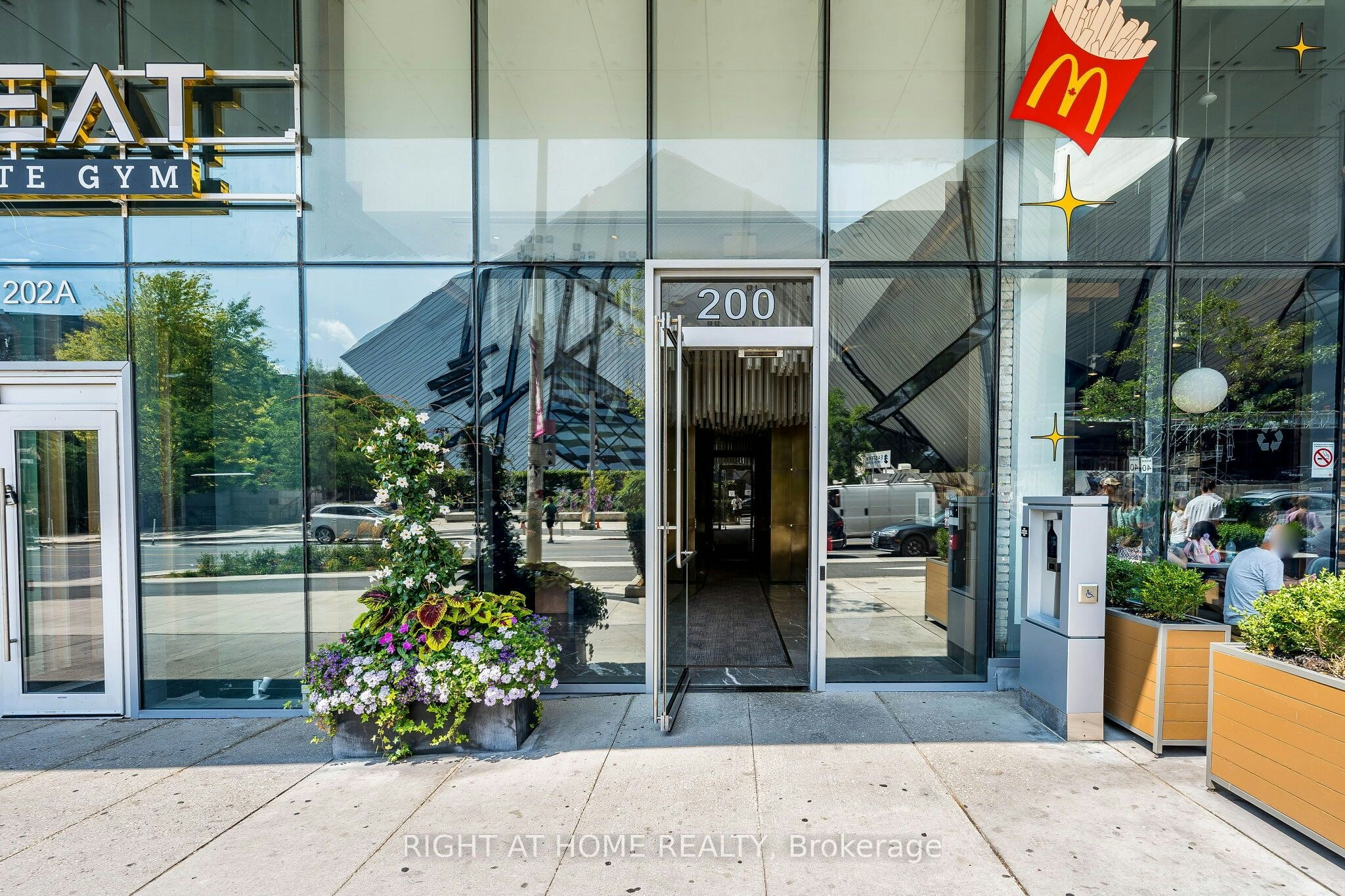 1604-200 Bloor Street W, Toronto, ON, M5S 0B1 - 5